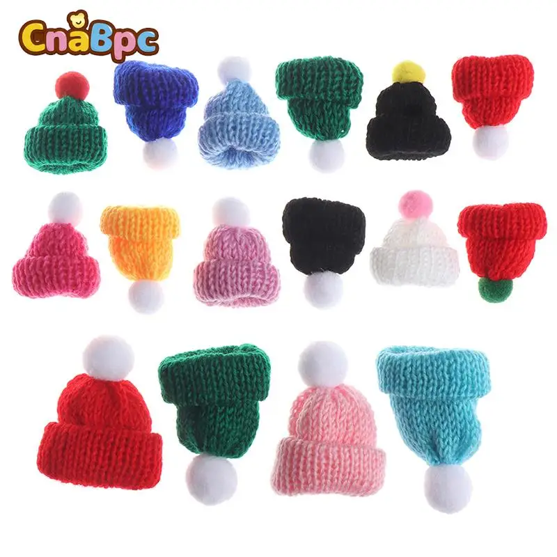 

5Pcs Mini Dolls Knitting Hat Beanies Cap Headwear Dollhouse Christmas New Year Scene Decor Wine Bottle Decor Small Pet Costume