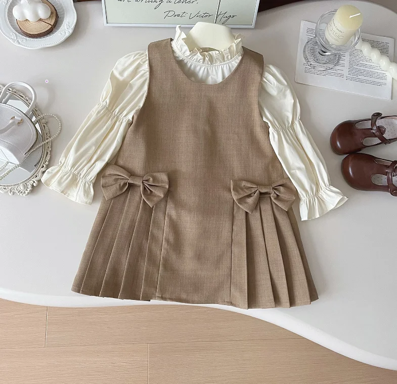 Комплект одежды для девочки от 2 до 7 лет