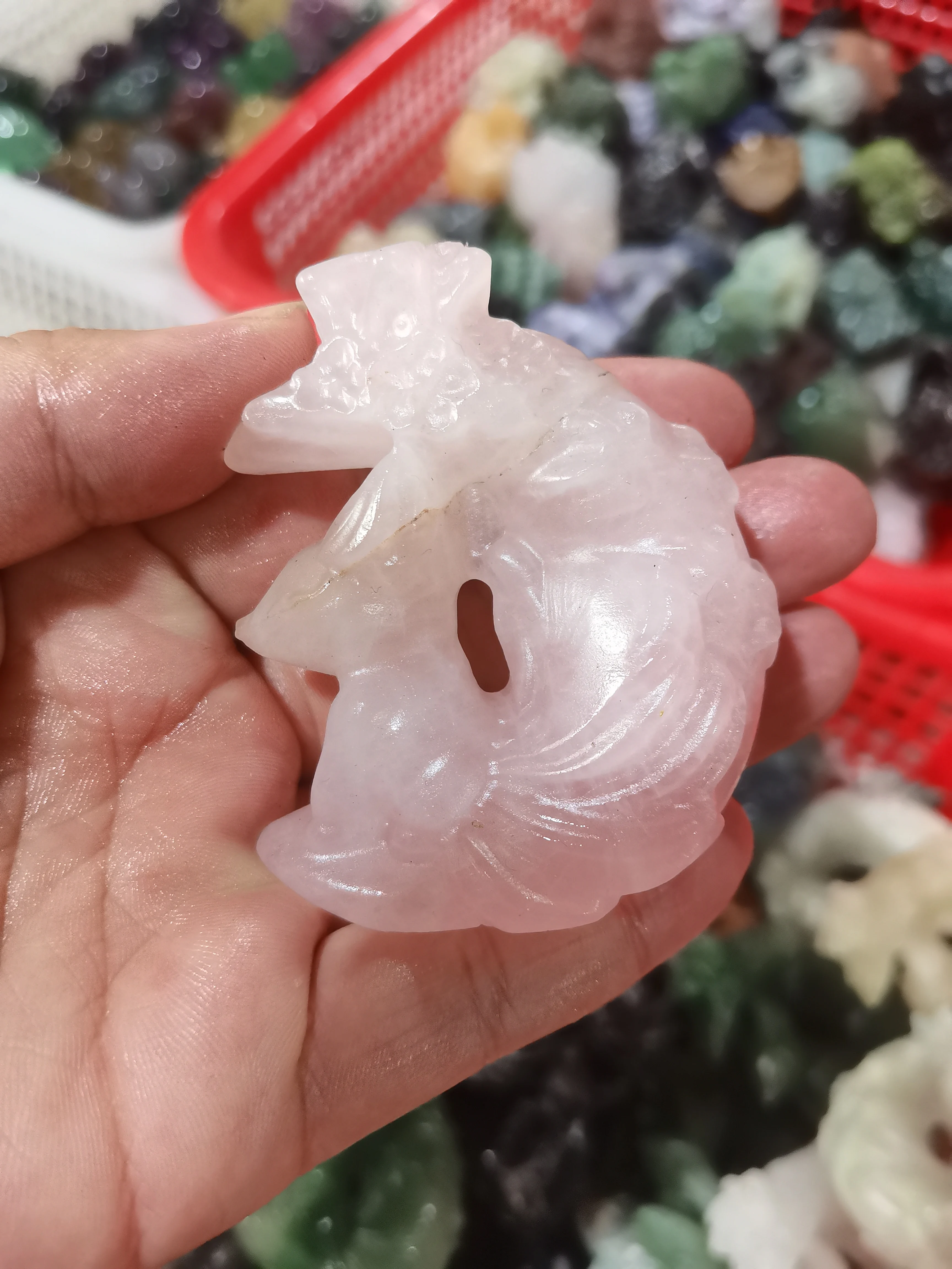 

Розовый кварц Луна Девятихвостая лиса