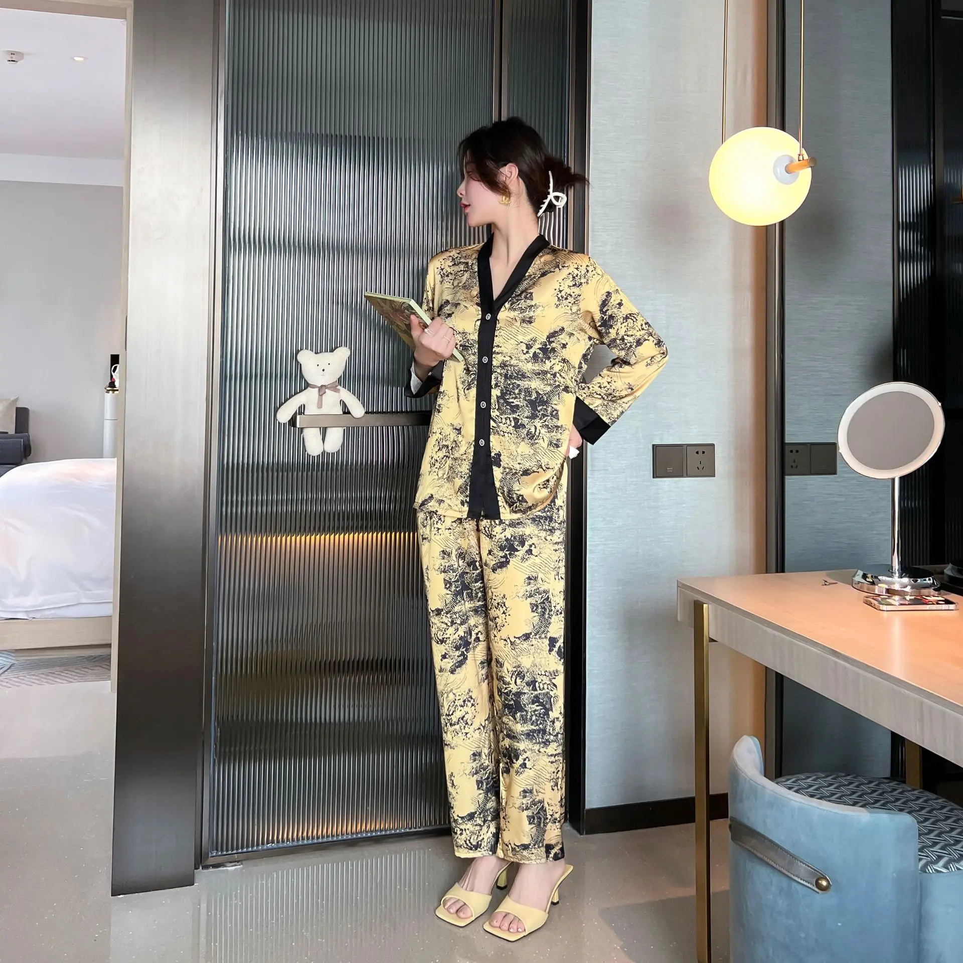 FALLINLAOE Ice Silk Pajamas Women's Spring And Autumn Long Sleeved Cardigan High Quality Printing Suit Pyjamas