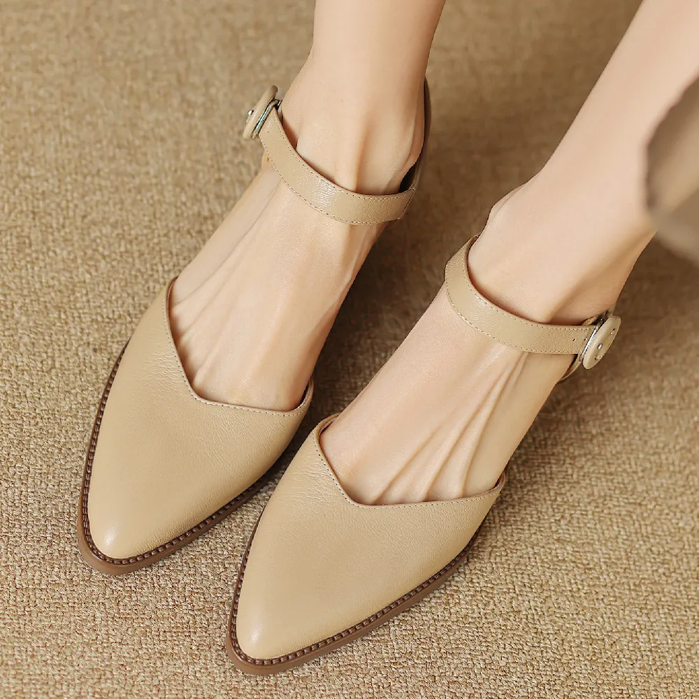 Женские босоножки из овечьей кожи с ремешком на щиколотке и острым носком