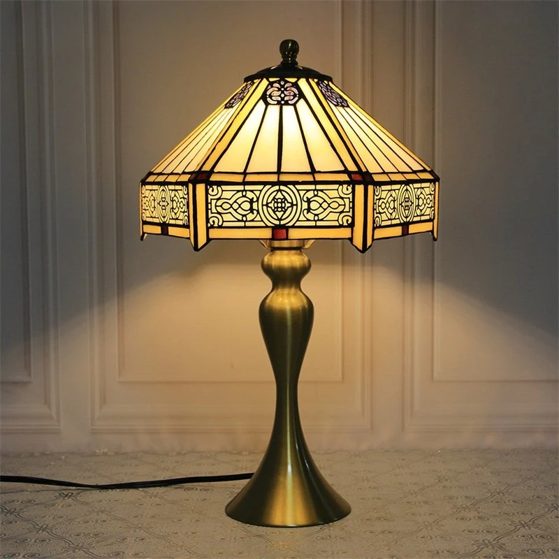 

Настольные лампы из стекла Тиффани, настольная лампа в европейском ретро стиле, модный светодиодный креативный Декор для дома, кабинета, спальни, отеля, искусство