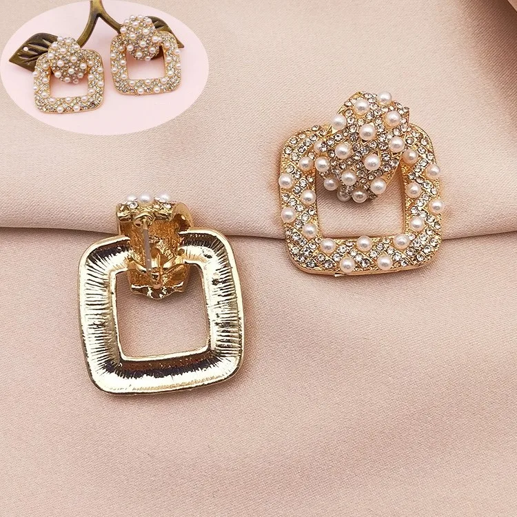 2023 New Korean style alloy pearl-studded earrings fashion advanced ins style geometric stitching diamond earrings for women