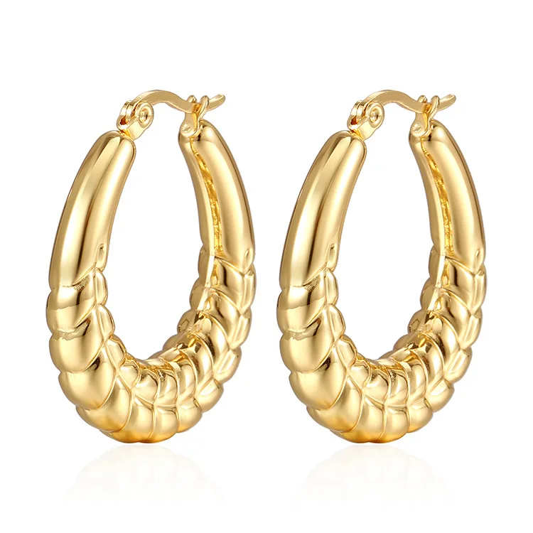 

Fashion INS Pattern Hollow Stainless Steel Earrings 18 Gold Women's Round Titanium Steel Earrings