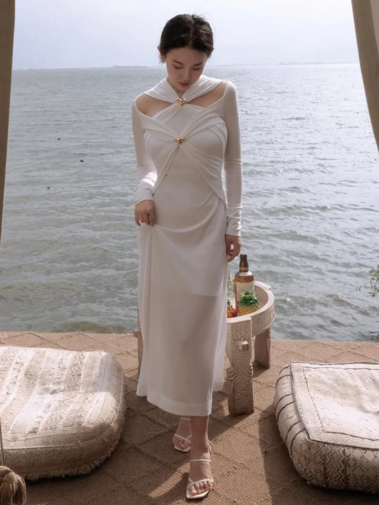 Женское трикотажное платье с вырезами DEAT