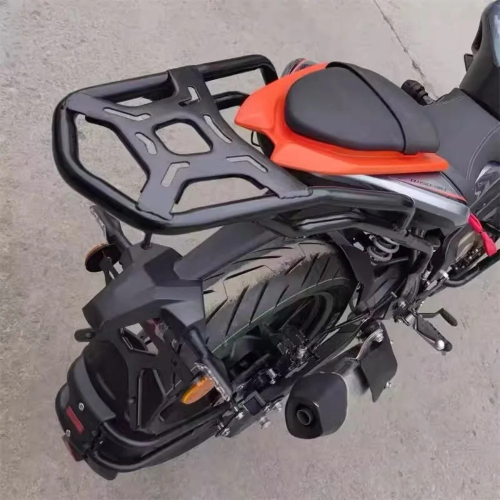 Фото Для QJMOTOR SRK125S: Высокопрочный алюминиевый задний багажник, кронштейн для верхнего кофра, грузовая полка, аксессуары для модификации №3
