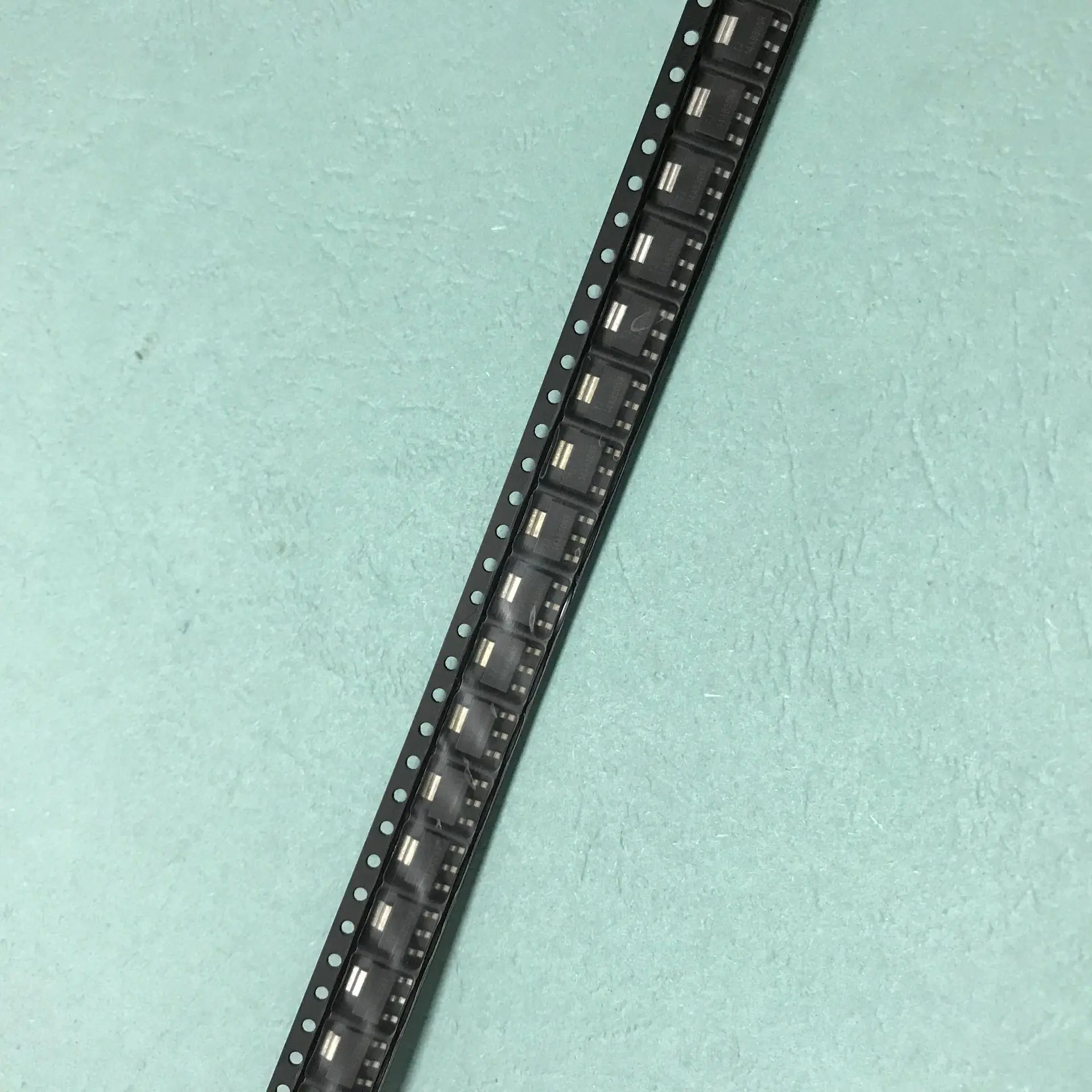 10 шт./партия NDT014 NDT02N40T1G NDT2955 NDT3055 NDT3055L NDT451AN NDT454P NDT455N NDT456P SOT223