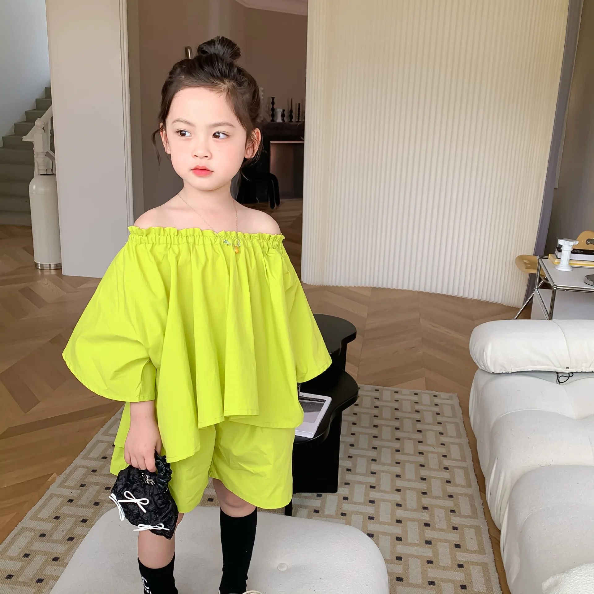 

Mi Do Do 2022 Summer Baby Girls Fashion Fluorescent Green Strapless Collar Top+Shorts 2Pcs Suit Chiildren Set Outfit For Kids