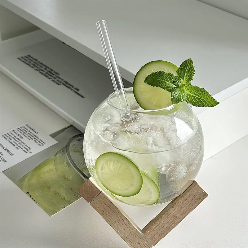 Креативная фотография с деревянным основанием стеклянная чашка для напитков
