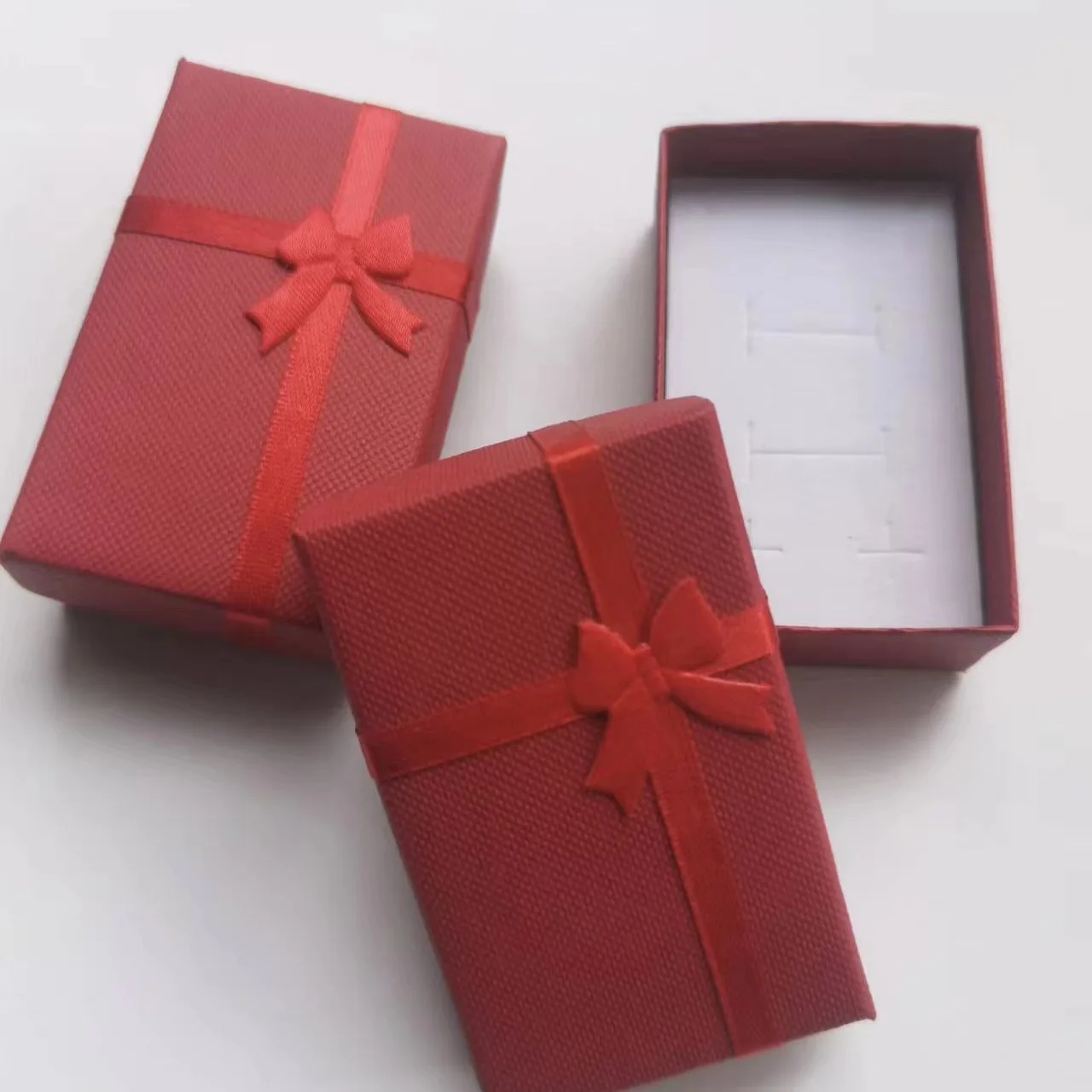 

Коробки для украшений