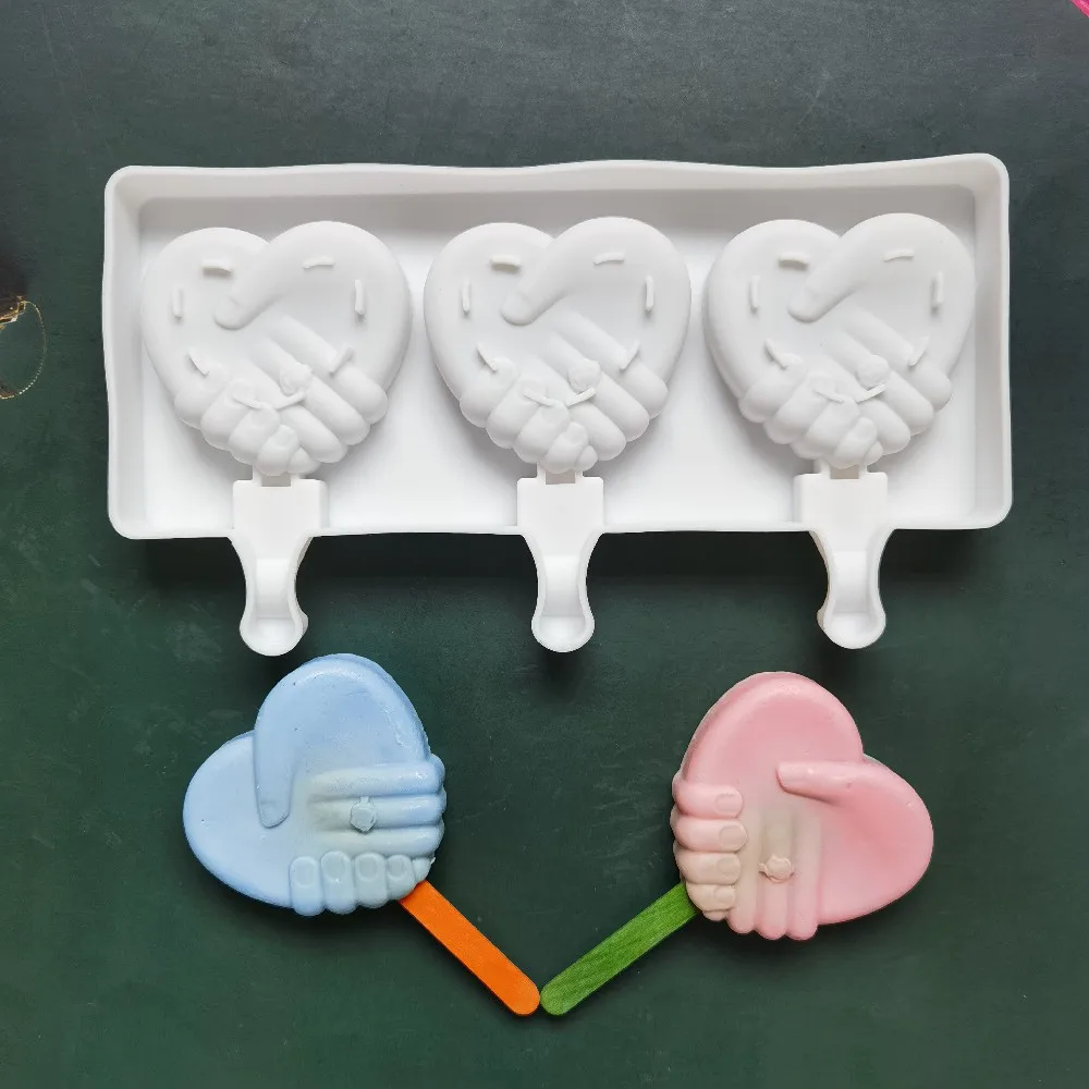 

3 Cavity Love Cat's Claw Ice Cream Mould Food Grade Silicone Heart-Shaped DIY Chocolate Baking Pudding Mold Kitchen Accessories