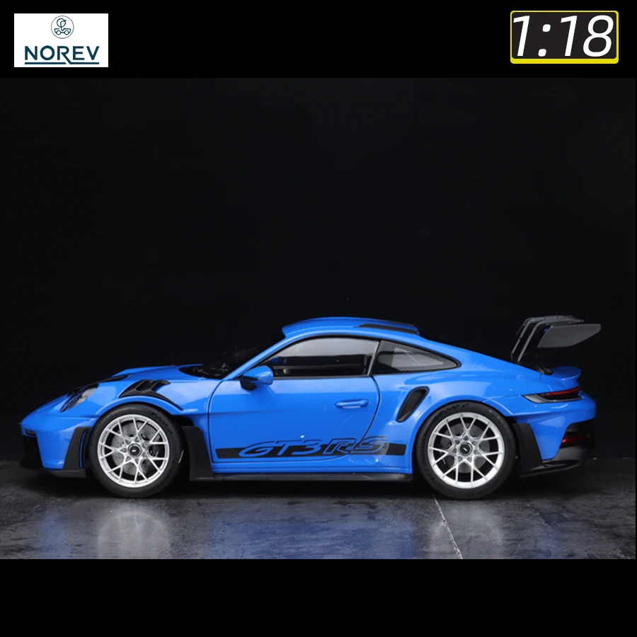Металлическая модель автомобиля Porsche 911 GT3 RS 2022