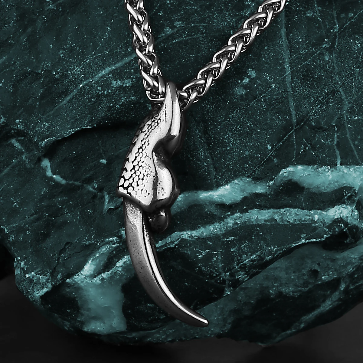 

Retro Simple Dragon Claw Pendant Necklace Unisex Fashion Animal Dragon Claw 316L Stainless Steel Pendant Necklace Gift Jewelry