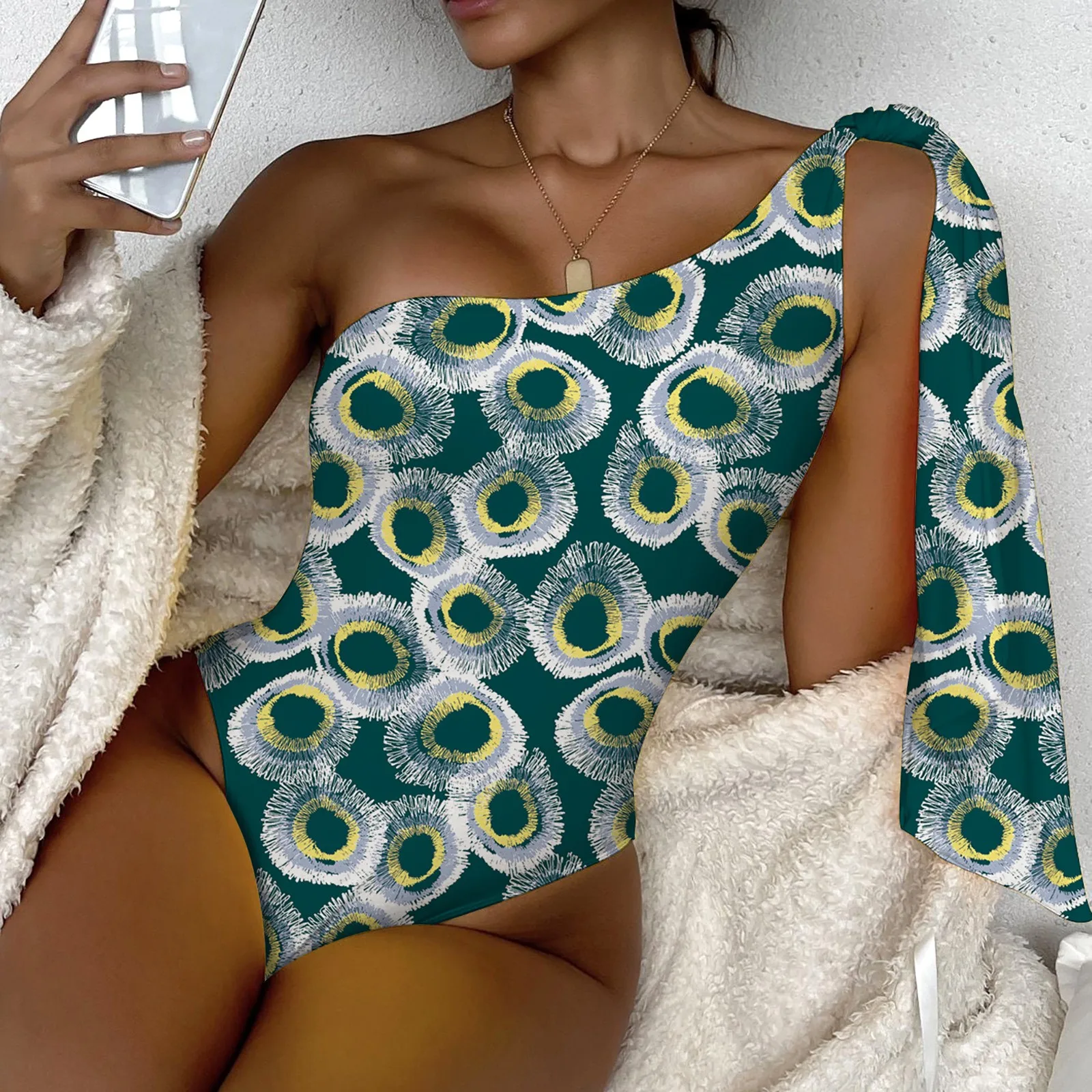 

Женский летний слитный купальник на одно плечо с принтом в стиле ретро, слитный купальник с открытой спиной, летняя пляжная одежда, комплект...