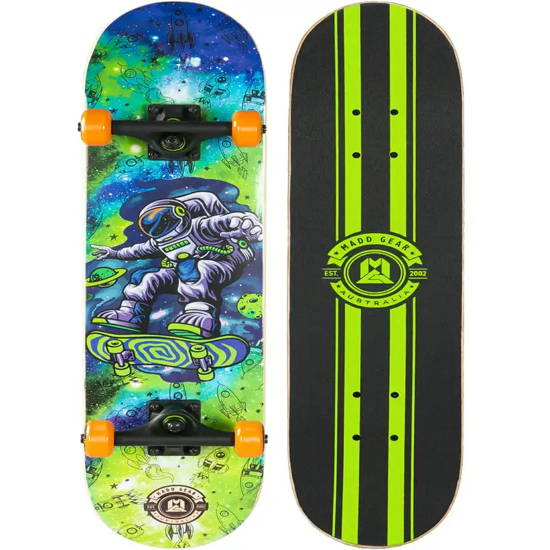 

31 x 7 Inch Double Kicktail Beginner Complete Skateboard with Maple Deck