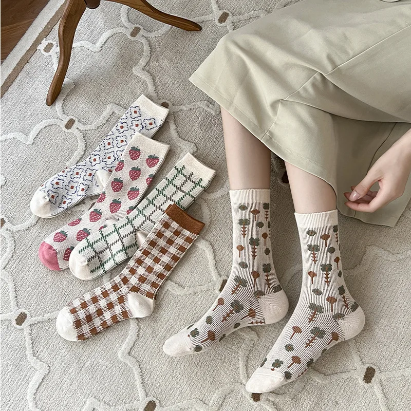 

Осенне-зимние женские носки, вязаные хлопковые японские милые длинные носки Kawaii для девочек, женские повседневные Модные круглые носки в клетку в стиле Харадзюку