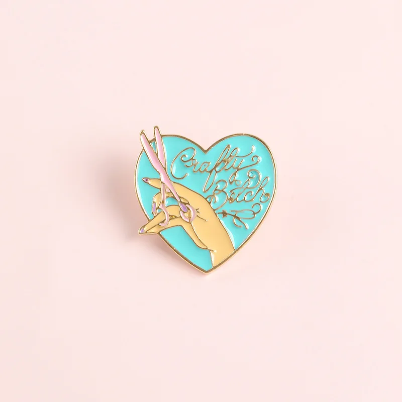 

SALeeee Fashionable slender hand holding tailor's scissors, heart-shaped design cartoon brooch, trendy clothes accessories