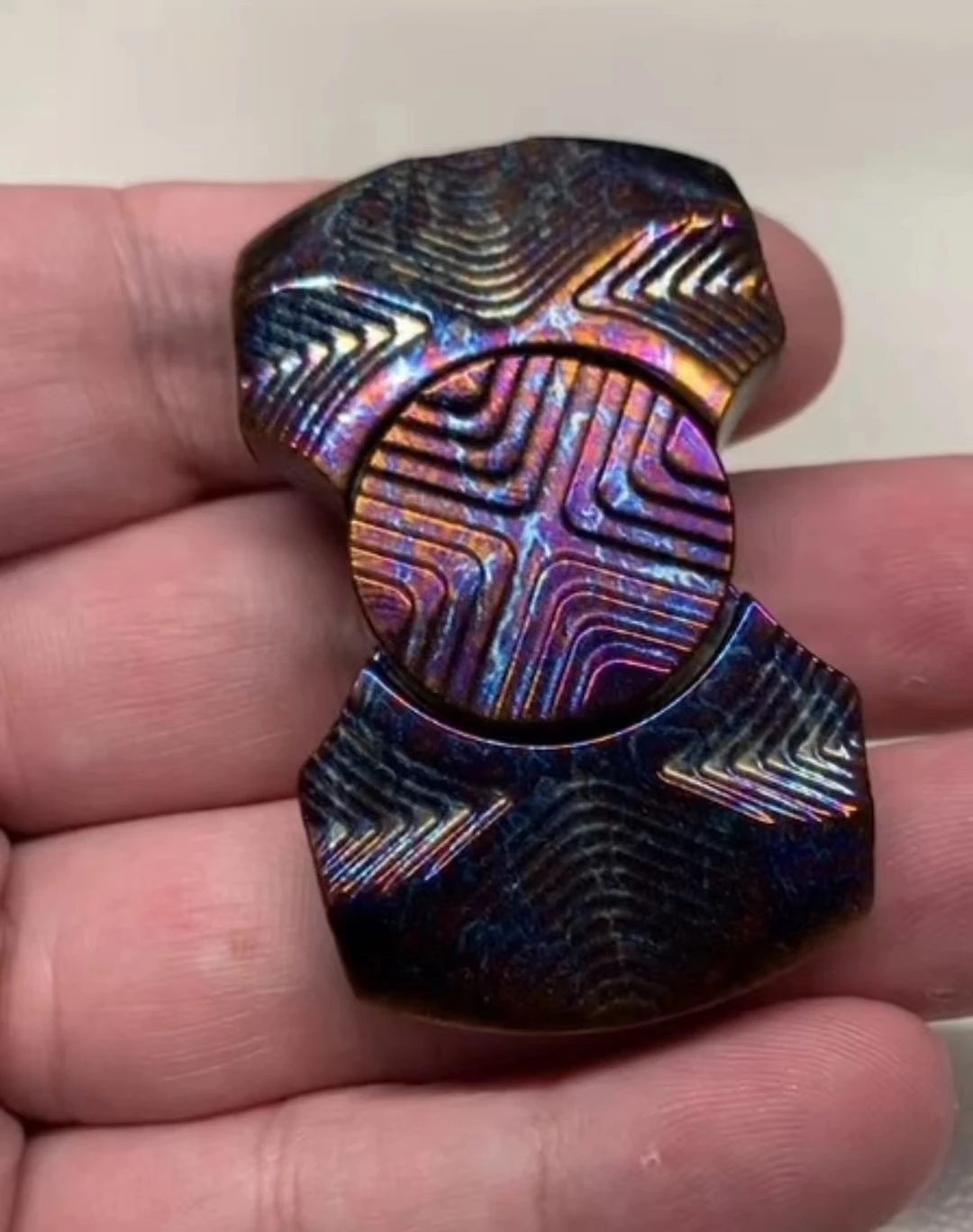 

Cold Rain Fern Fingertip Gyroscope EDC
