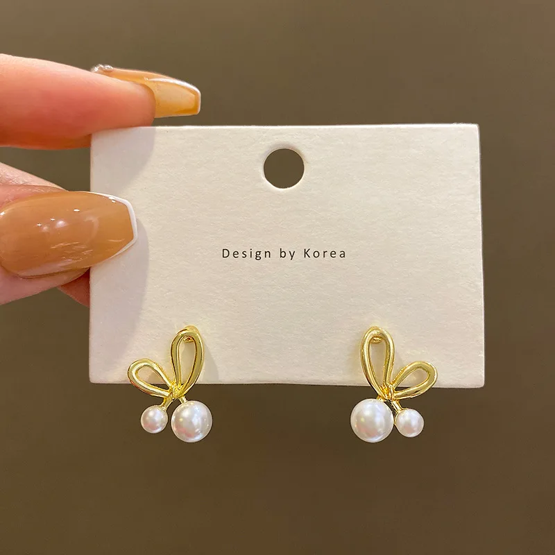 

Cute Gold Color Mini Bow Stud Earrings for Women Metal White Pear Earring Party Gifts Wedding Fashion Jewelry