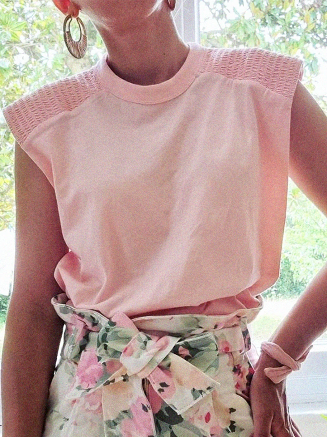 

Lace Crochet Women T shirt Round Collar Cotton Short Sleeve Hollow out Patchwork Elegant Blouse Retro Femme Vintage Tee Shirts