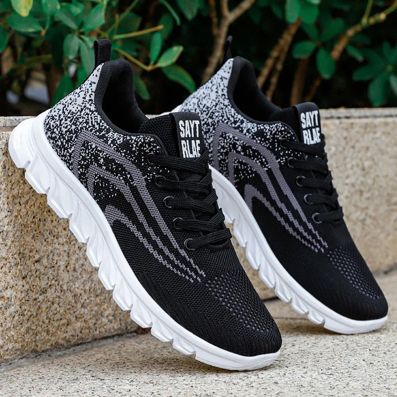 

2022 New Sports Shoes Men's Lightweight Mesh Breathable Sweat-Absorbing Sneakers Comfortable Soft Bottom Fashion Running Shoes