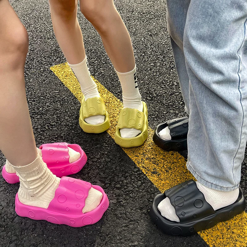 2023 Summer Thick Soles Couple Slipper Candy Color Wave Slipper Sandals Women Eva ShoesHome Non Slip Man Slippers