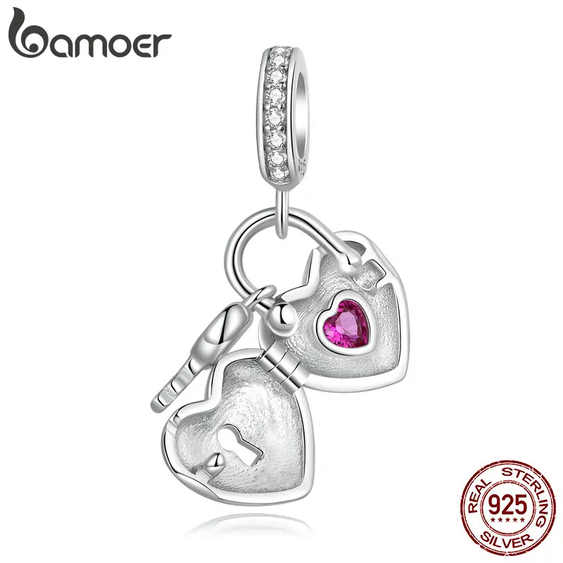 

Подвеска в виде сердца и ключа из циркония