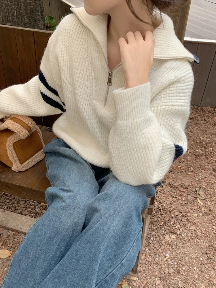 Рисунок 5 - Женский трикотажный свитер на молнии