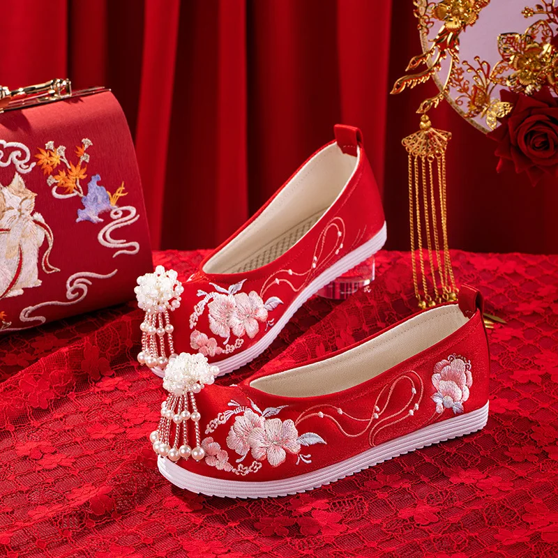 

Red Wedding Shoes Women's New Flat Shoes Chinese Style Toast Bridal Shoes Wedding Shoes