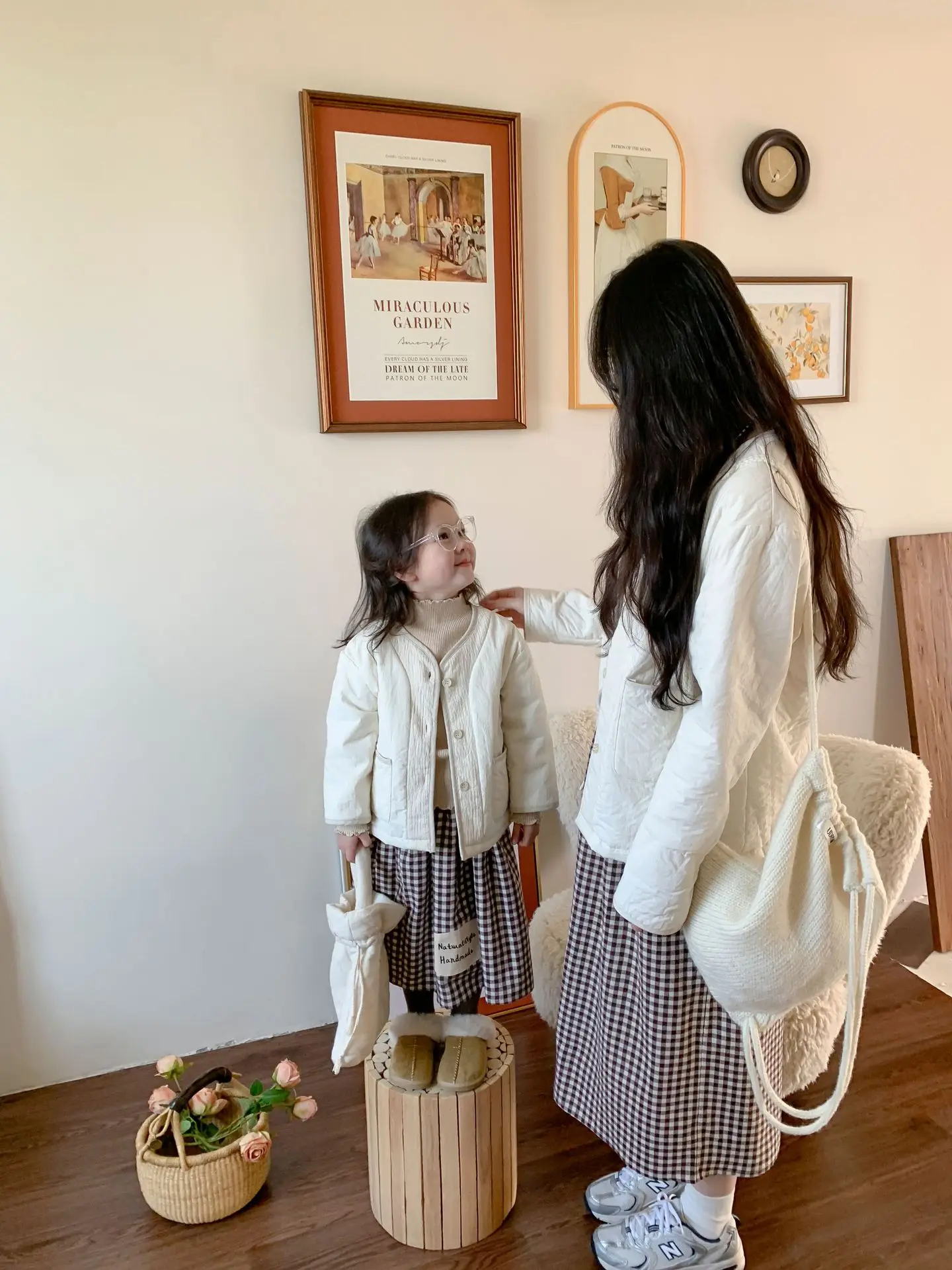 

Зимняя парная теплая куртка для всей семьи, плотная однотонная верхняя одежда для девочек, верхняя одежда, пальто для мамы и дочки