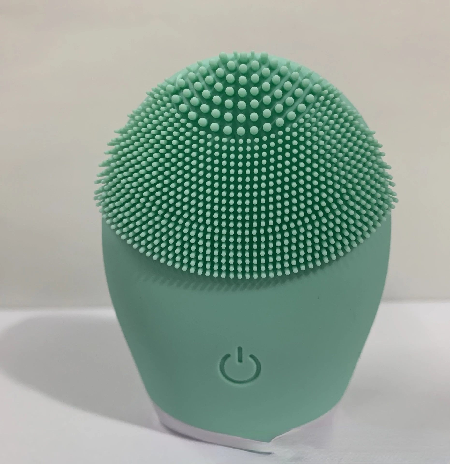 Силиконовая щетка для чистки лица электрическое устройство массажер очиститель