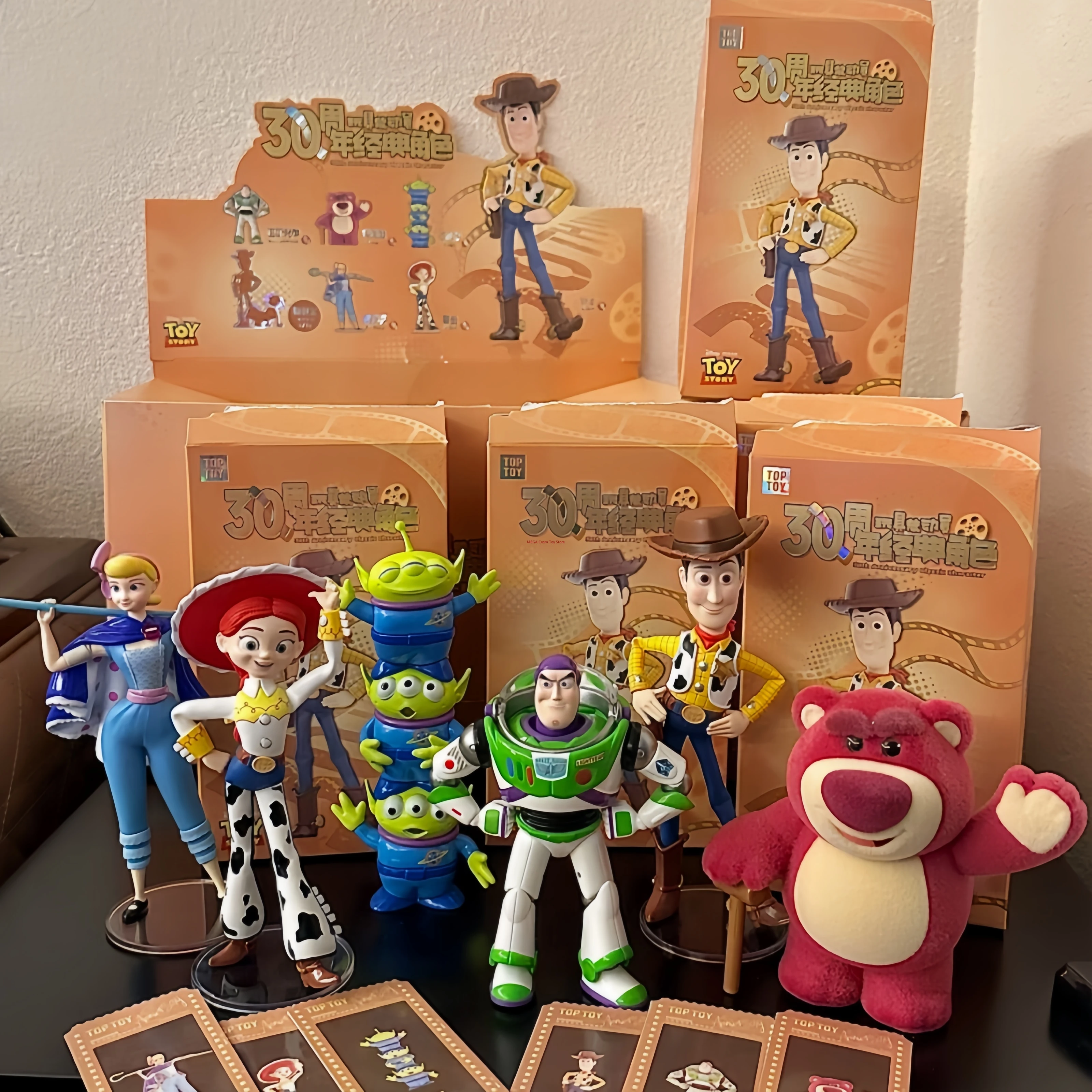 Фото Официальная лицензионная мини-фигурка Top Toy к 30-летию «Истории игрушек», милая коллекционная фигурка из ПВХ, редкий настольный сувенир, подарок для хобби и праздничного декора №5