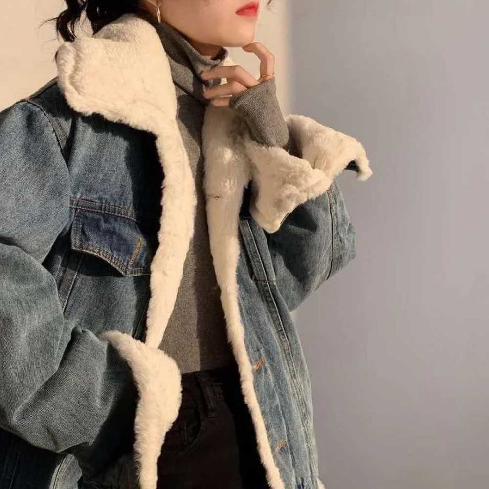 Retro Lamb Wool Denim Jacket Women Motorcycle Cotton Jacket Autumn / Winter Korean Loose Plus Velvet Thick Women student Jacket