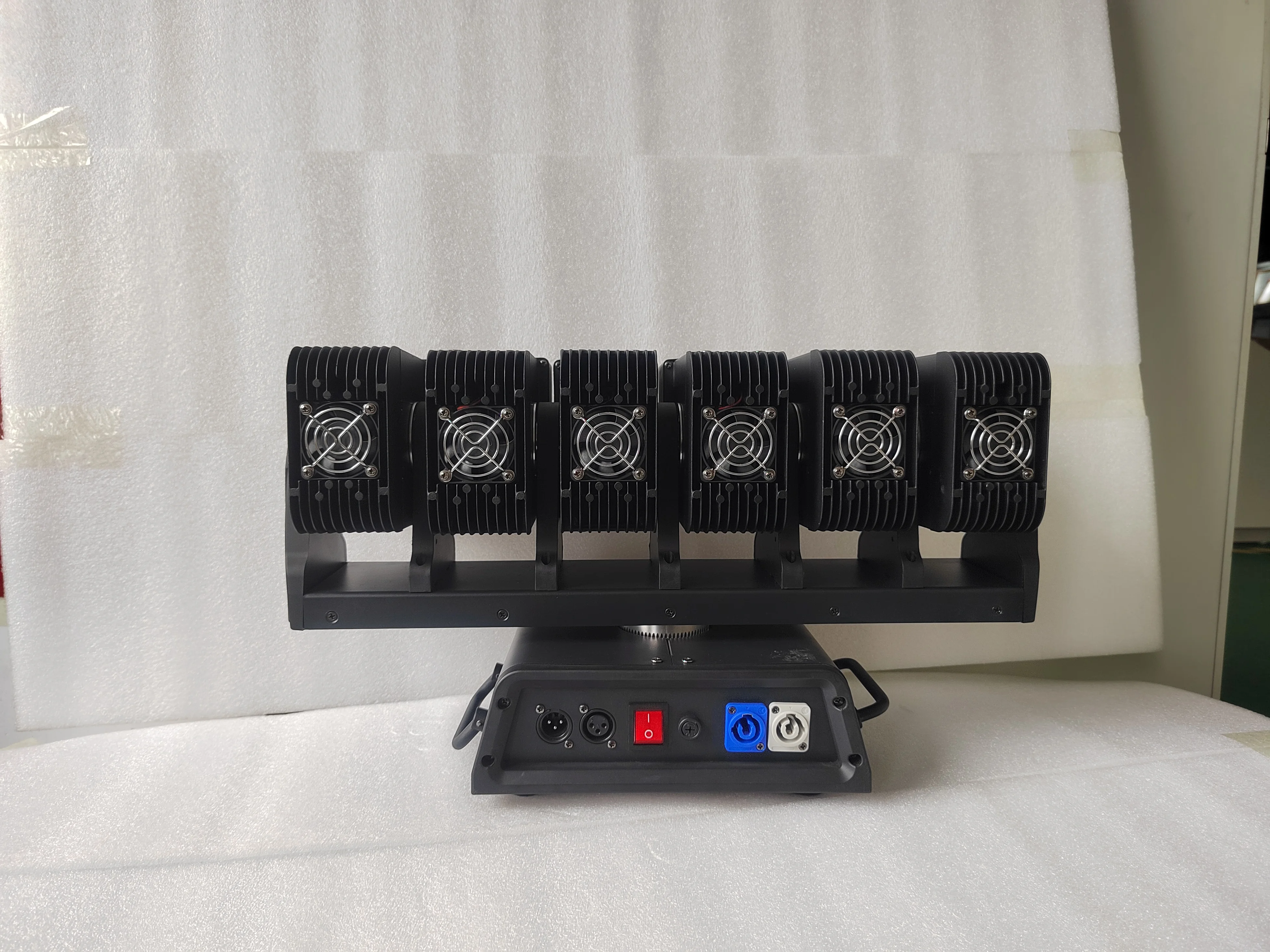 Фото Светодиодная световая панель 6x60W RGB с движущейся головкой, DMX512, IP33, для сцены, вечеринок, свадеб, концертов, живых выступлений, DJ, KTV №5