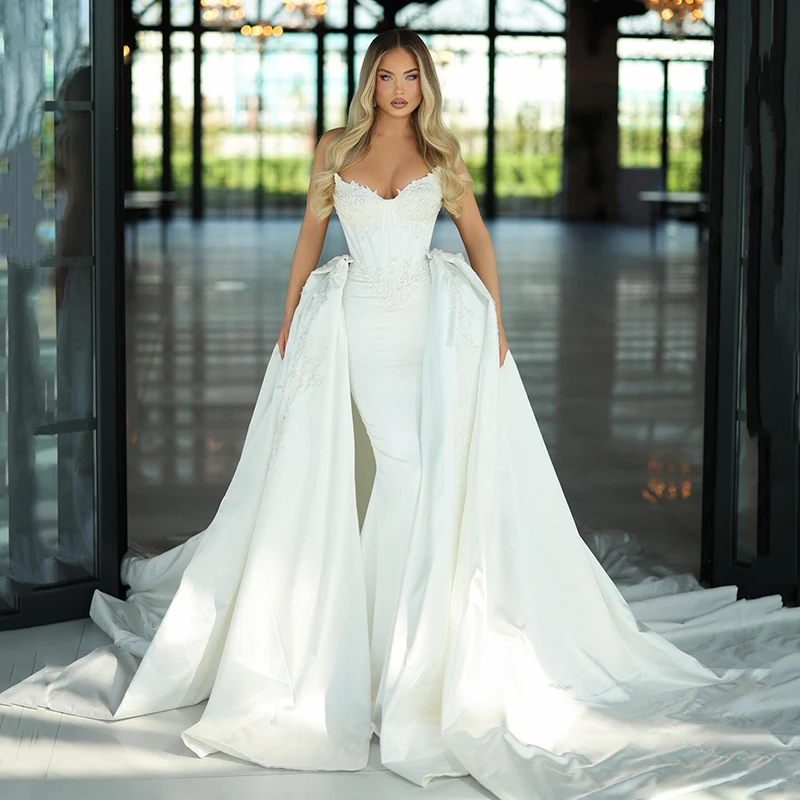 Официальное свадебное платье с юбкой-годе длинное невесты аппликацией сердечком