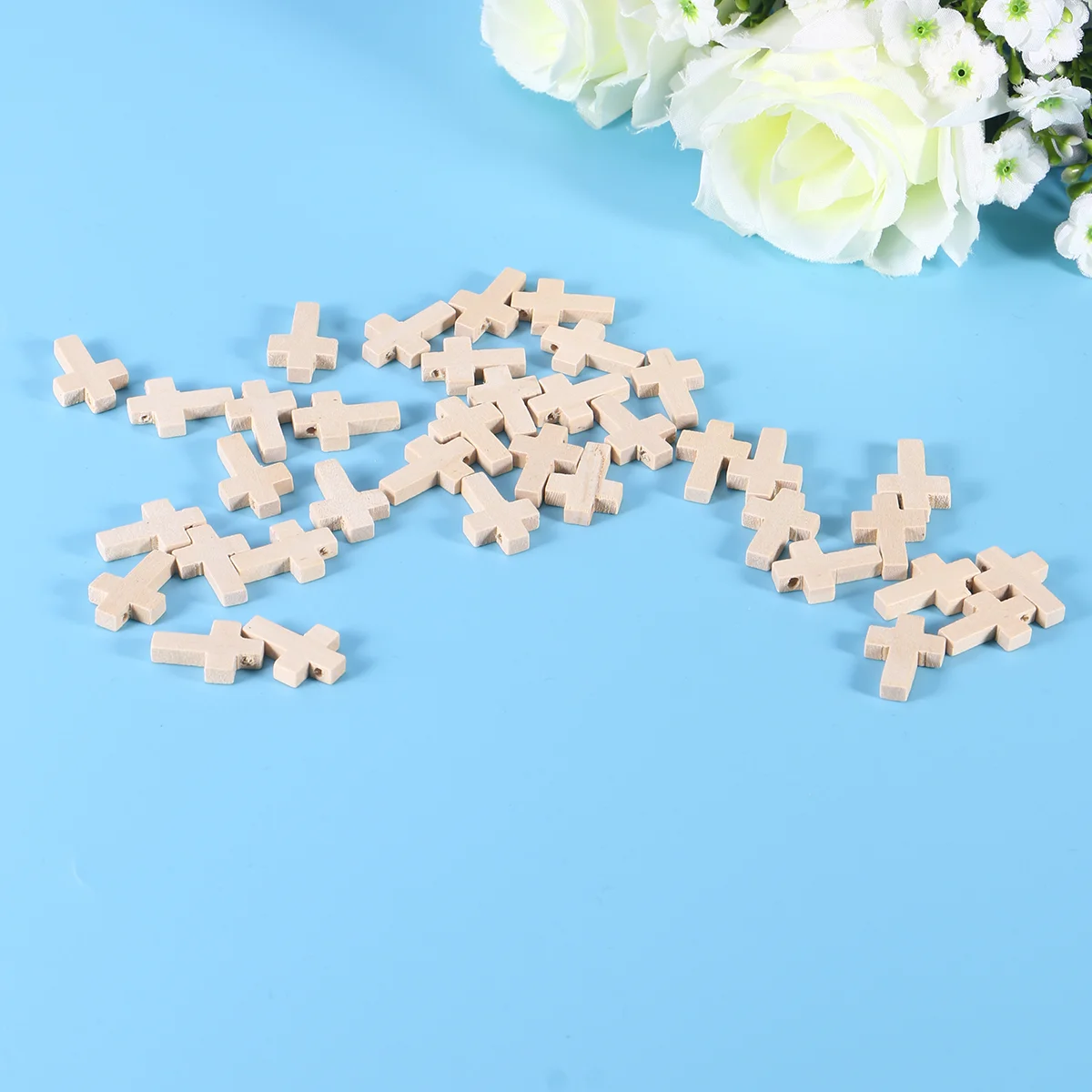 

100 Pcs Necklace Pendants Charm Wooden Jewelry Cross DIY Accessories Dyed Polished Sea shells