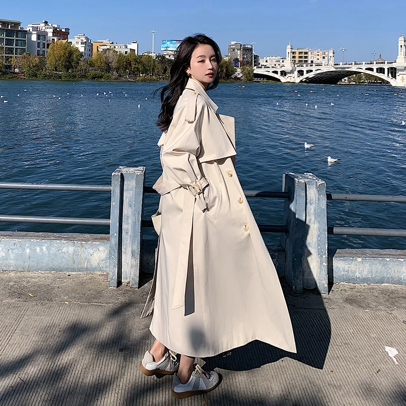Тренчкот женский длинный двубортный модная ветровка бежевого цвета верхняя