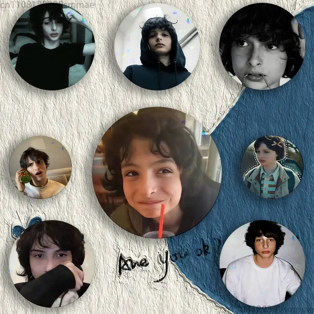 Фото Значки Finn Wolfhard Stranger, 58 мм, милые мультяшные значки, броши ручной работы для рюкзаков, аксессуары, украшения, подарки №1