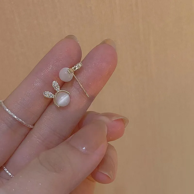 

Korean Three-dimensional Opal Rabbit Woman Earrings New S925 Silver Needle Small Delicate Sweet Fashion Party Jewelry 2022
