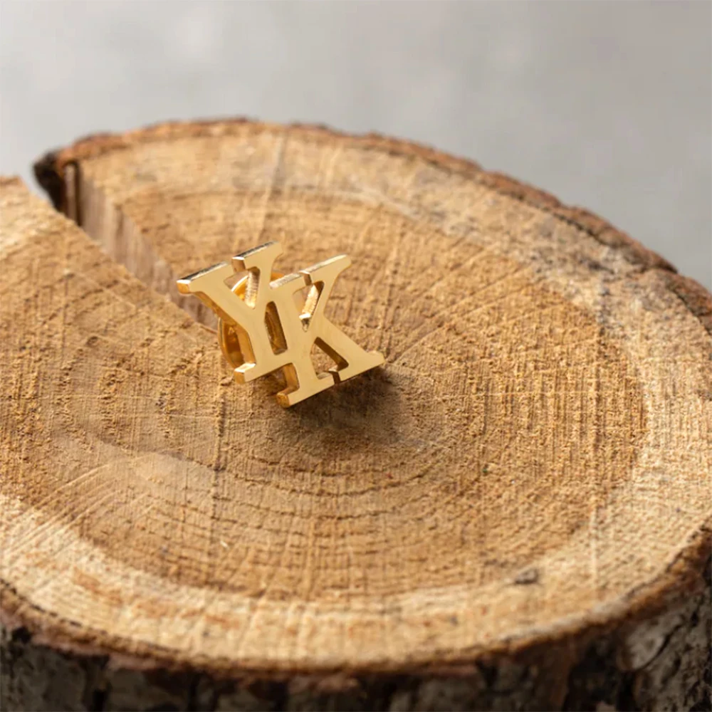 Рисунок 6 - Мужская брошь из нержавеющей с