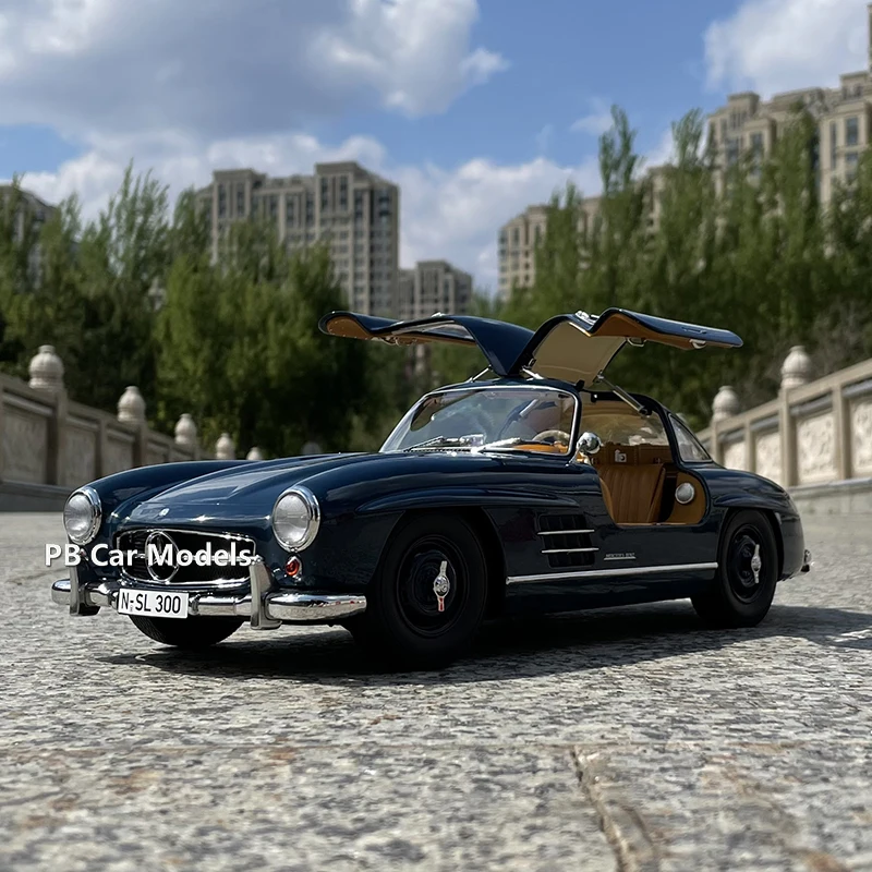 

Крыло крыла чайки W198 из сплава Schuco 1:12 300SL, коллекция полноразмерных моделей автомобилей