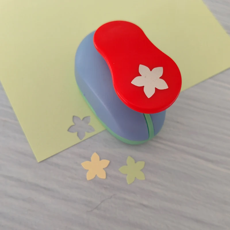 

Фигурный дырокол CJEC 1,5 см