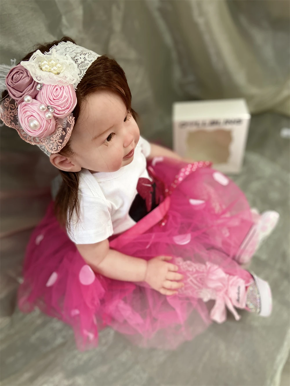 Повязка на голову с атласными розетками и фатурой | Детская одежда обувь