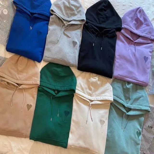 

New High Fashion Clothes For Women And Men