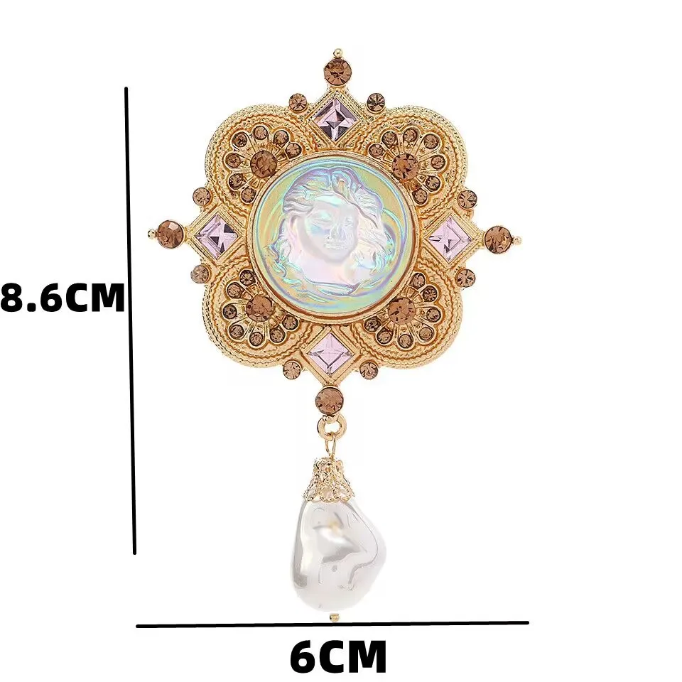 Винтажная брошь в виде замка с искусственным жемчугом