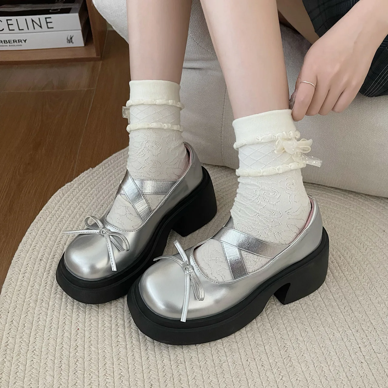 Женские туфли на каблуке в стиле Лолиты весенне-осенние модные туфли-лодочки с