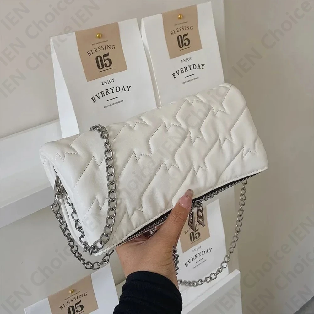 Женская кожаная сумка через плечо с двумя цепочками