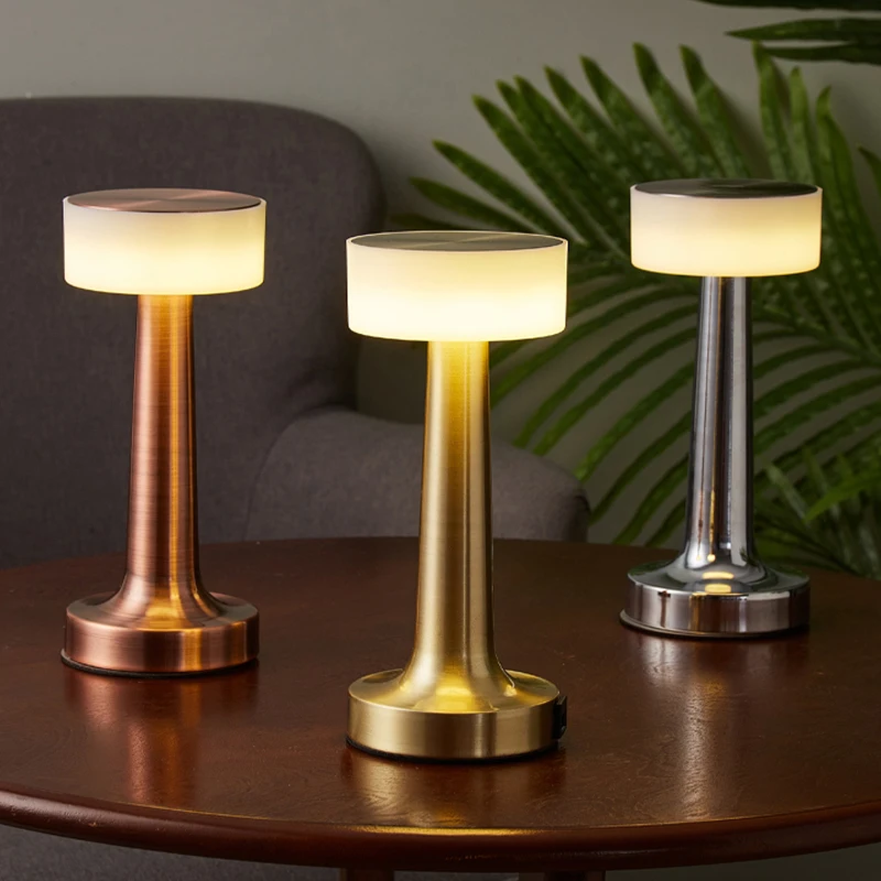 

Retro Bar Table Lamp LED Touch Sensor Desktop Night Light Rechargeable Wireless Reading Lamp for Restaurant Hotel Bedroom Decor