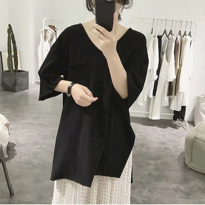 Женские футболки летняя трендовая футболка с разрезом повседневные свободные