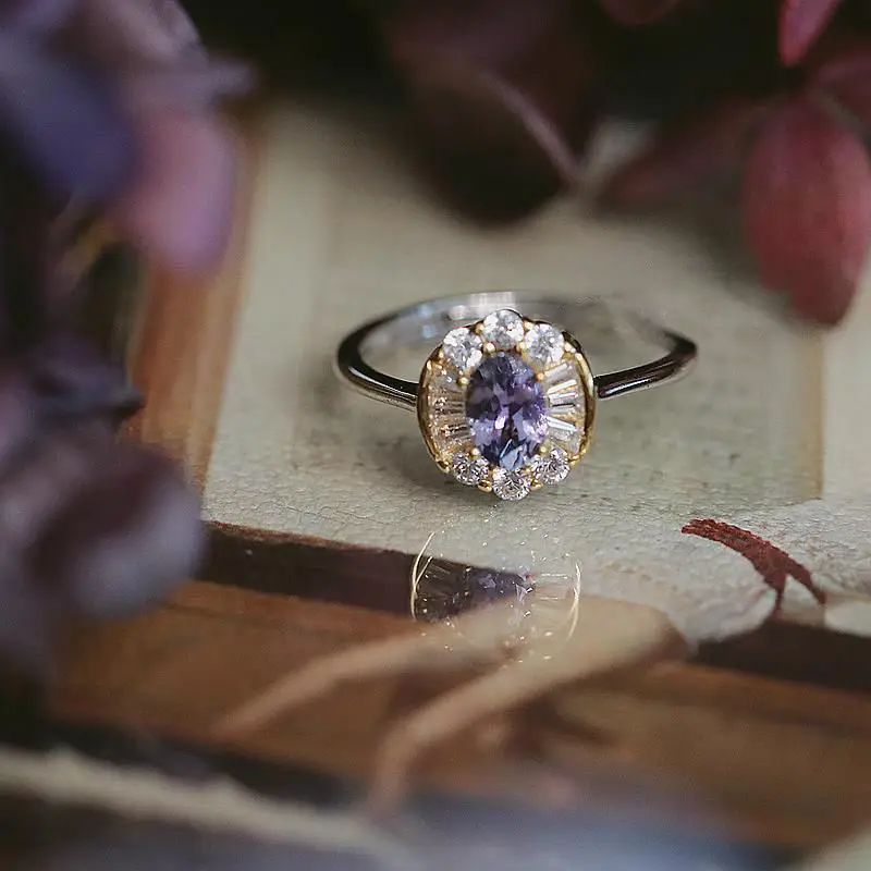 Кольцо из серебра пробы с танзанитом и синим/светильник |